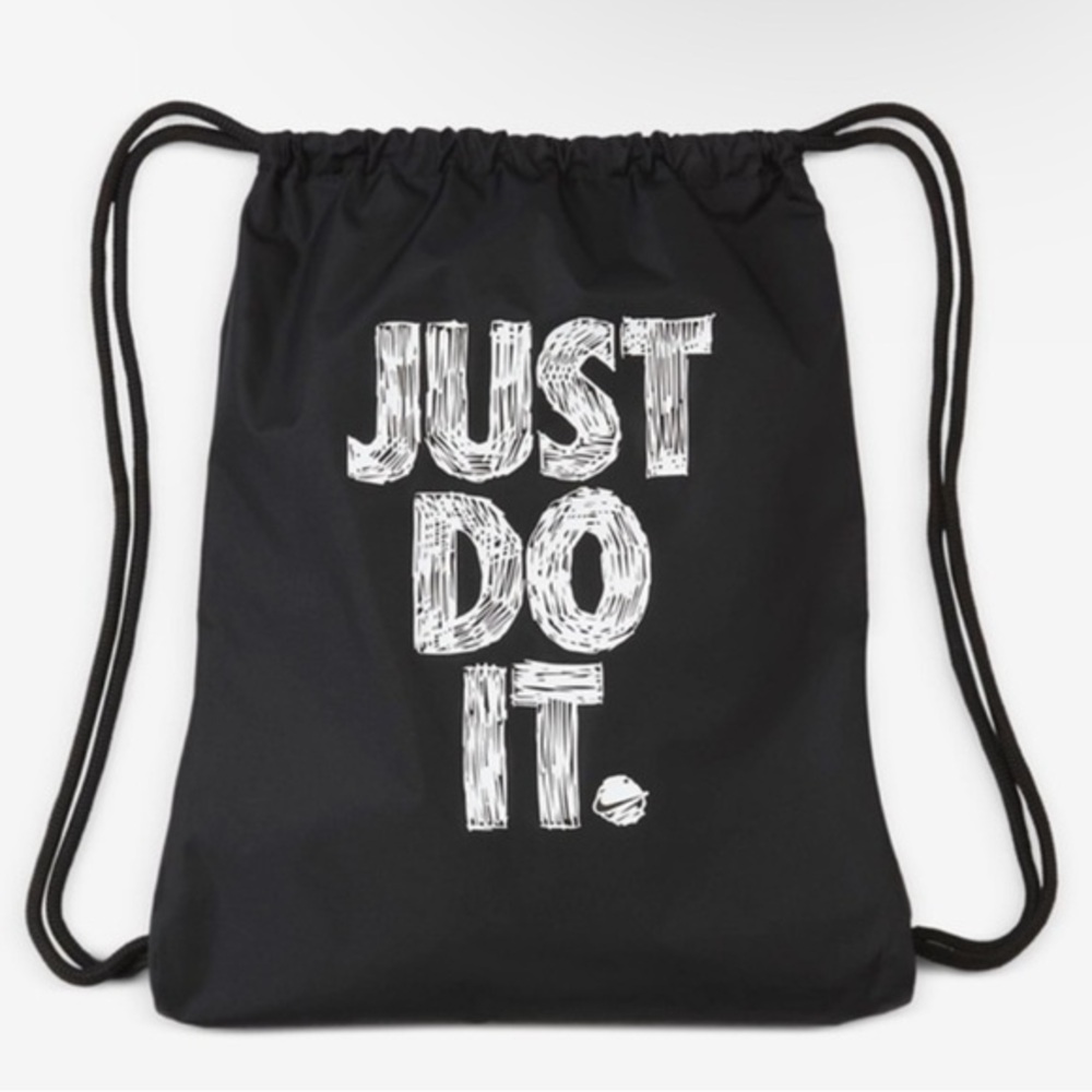 Nike Kids Sketch Graphic “Just Do It” Drawstring bag Gymsack Black CU4963-010